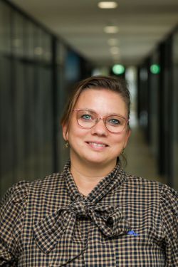 J. (Jessica) Beker
